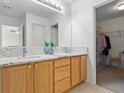 4296 SE Oakhurst Street Hillsboro OR 97123