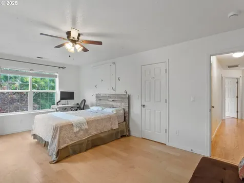 4296 SE Oakhurst Street Hillsboro OR 97123