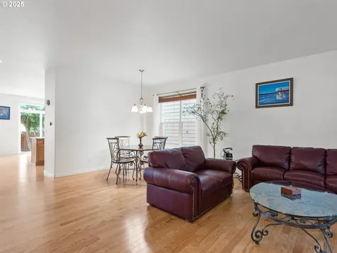 4296 SE Oakhurst Street Hillsboro OR 97123