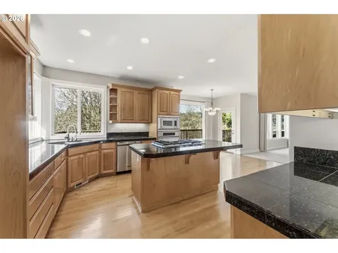 13979 NW Greenwood Drive Portland OR 97229