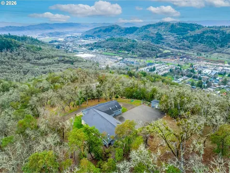 658 Ryan Heights Lane Roseburg OR 97470