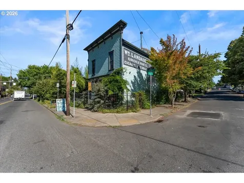 3039 SE Stark Street Portland OR 97214