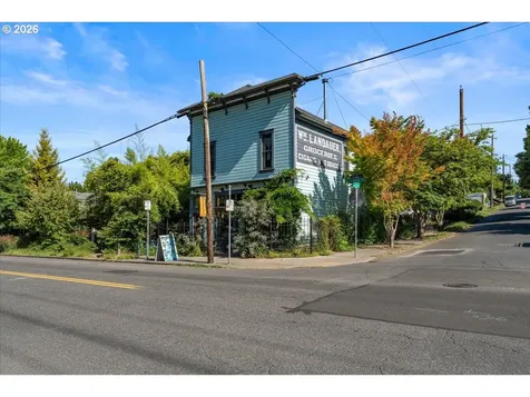 3039 SE Stark Street Portland OR 97214