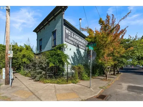 3039 SE Stark Street Portland OR 97214