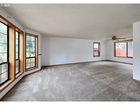 4017 NE 157th Avenue Vancouver WA 98682