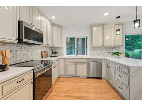 14951 SE Paddington Road Clackamas OR 97015