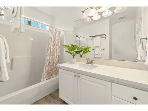 14951 SE Paddington Road Clackamas OR 97015
