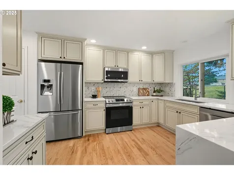 14951 SE Paddington Road Clackamas OR 97015