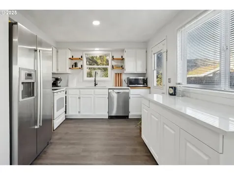 219 Brown Street Silverton OR 97381