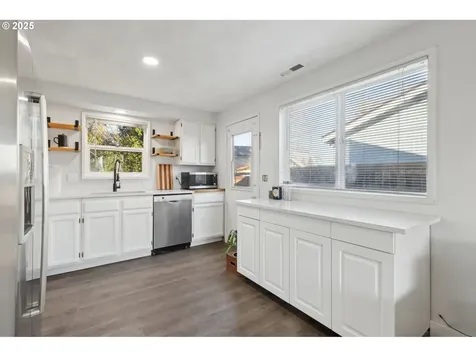 219 Brown Street Silverton OR 97381
