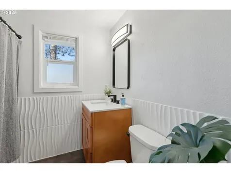 219 Brown Street Silverton OR 97381