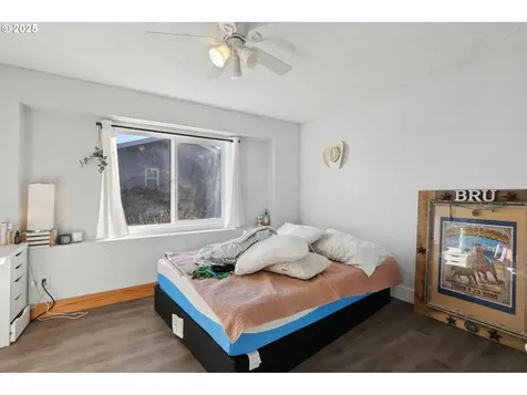 219 Brown Street Silverton OR 97381