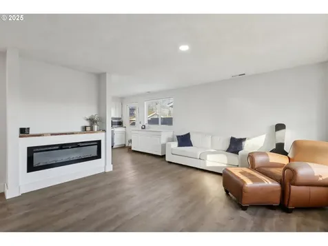 219 Brown Street Silverton OR 97381