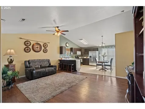 3025 Blue Jay Street Umatilla OR 97882