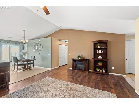 3025 Blue Jay Street Umatilla OR 97882