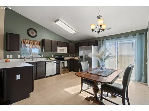 3025 Blue Jay Street Umatilla OR 97882