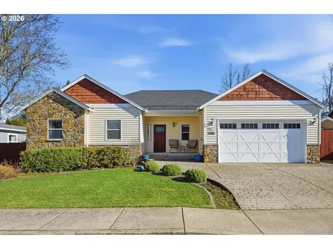 1464 N Hazelnut Court Canby OR 97013