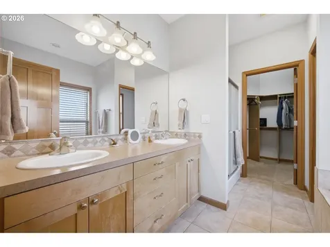 1464 N Hazelnut Court Canby OR 97013