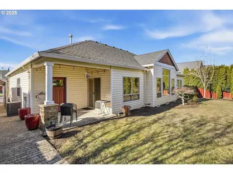 1464 N Hazelnut Court Canby OR 97013
