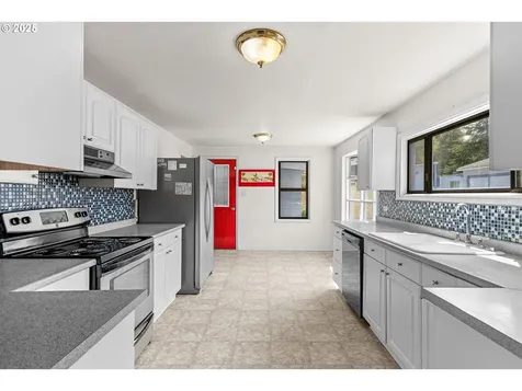 91424 N Bank Lane Coquille OR 97423