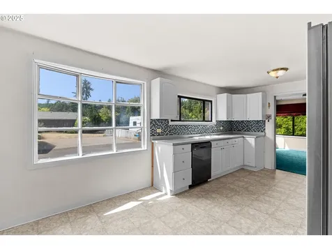 91424 N Bank Lane Coquille OR 97423