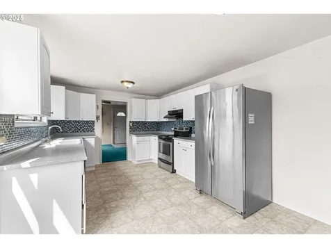 91424 N Bank Lane Coquille OR 97423