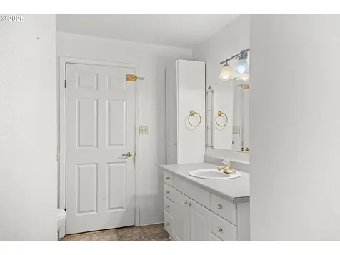 91424 N Bank Lane Coquille OR 97423