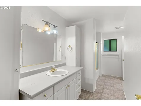 91424 N Bank Lane Coquille OR 97423