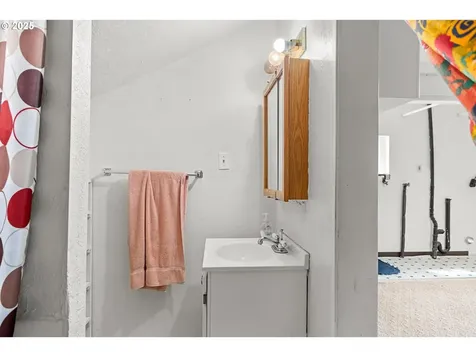 91424 N Bank Lane Coquille OR 97423