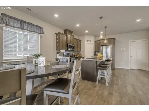 1293 19th Avenue Forest Grove OR 97116