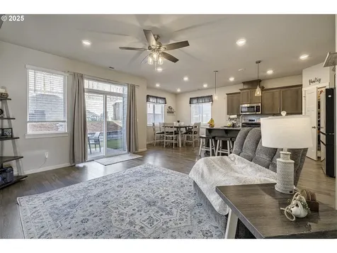 1293 19th Avenue Forest Grove OR 97116