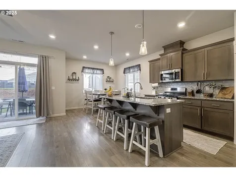 1293 19th Avenue Forest Grove OR 97116