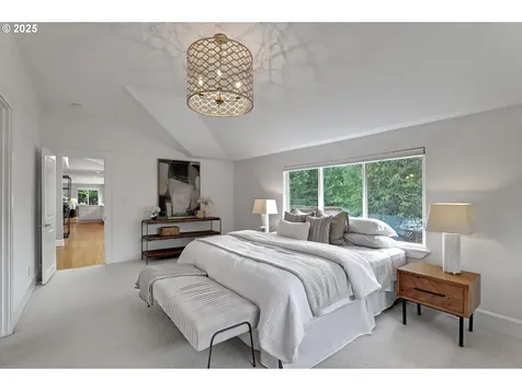 4285 SW 78th Avenue Portland OR 97225
