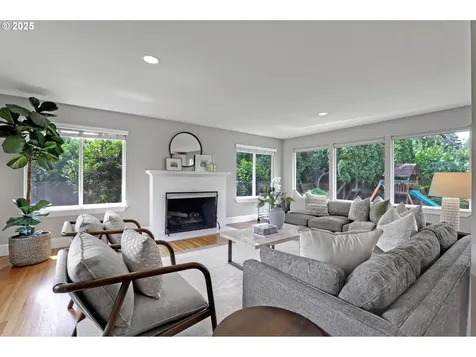 4285 SW 78th Avenue Portland OR 97225