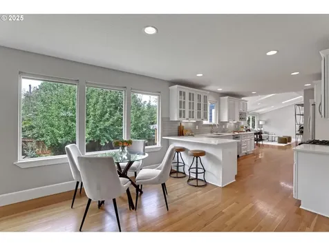 4285 SW 78th Avenue Portland OR 97225