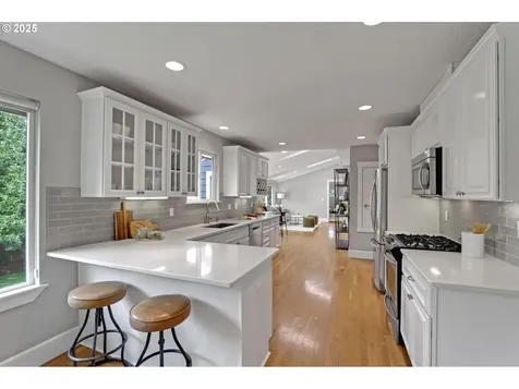 4285 SW 78th Avenue Portland OR 97225