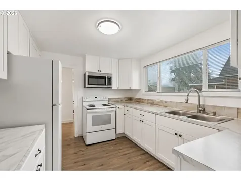 107 N 2nd Street Pe Ell WA 98572