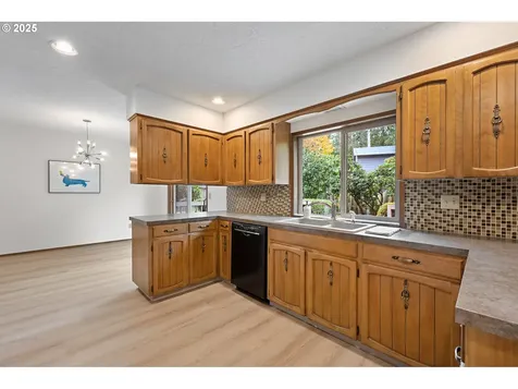 14646 NE Weidler Street Portland OR 97230