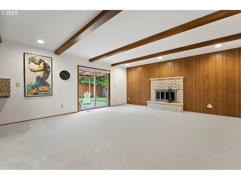 14646 NE Weidler Street Portland OR 97230