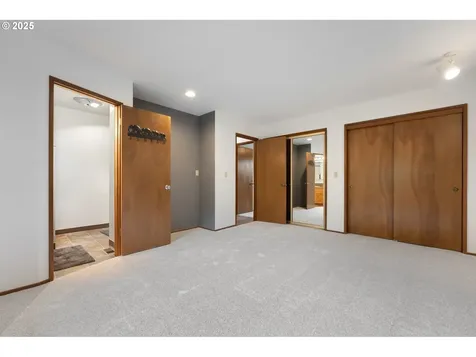 14646 NE Weidler Street Portland OR 97230