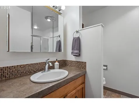 14646 NE Weidler Street Portland OR 97230