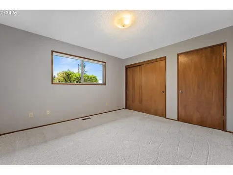 14646 NE Weidler Street Portland OR 97230