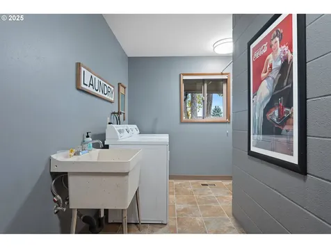 14646 NE Weidler Street Portland OR 97230