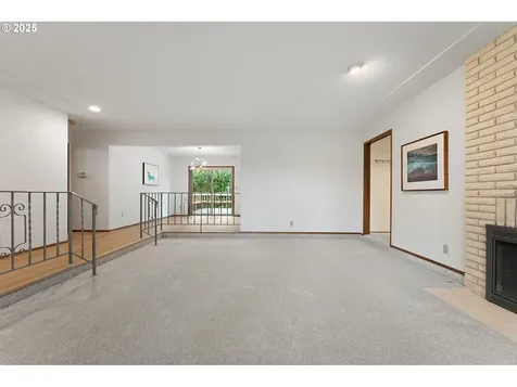 14646 NE Weidler Street Portland OR 97230