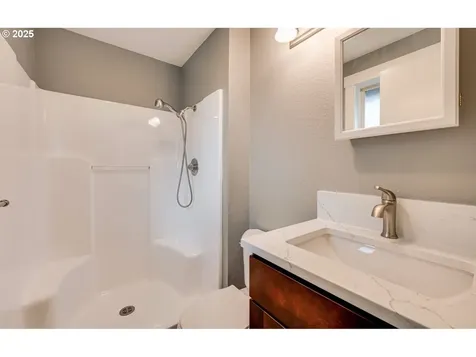 6921 NE 143rd Place Vancouver WA 98682
