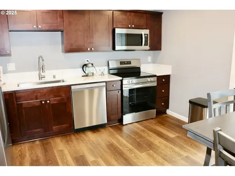 6921 NE 143rd Place Vancouver WA 98682