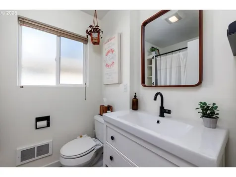 550 E Exeter Street Gladstone OR 97027