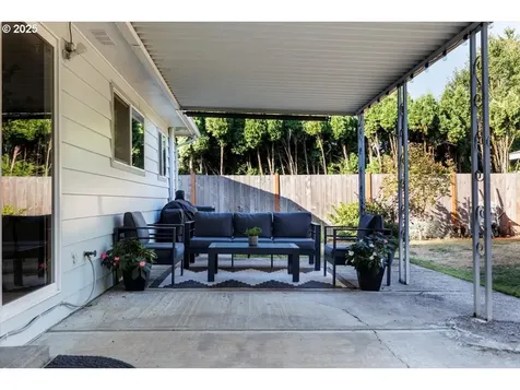 550 E Exeter Street Gladstone OR 97027