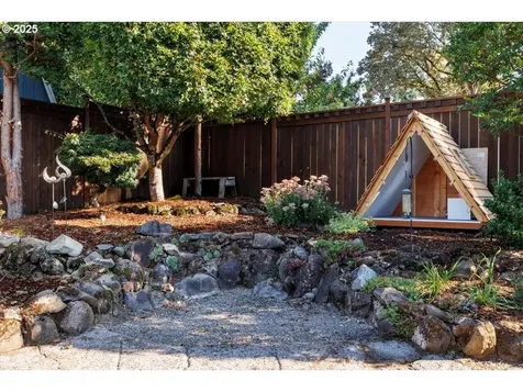 550 E Exeter Street Gladstone OR 97027