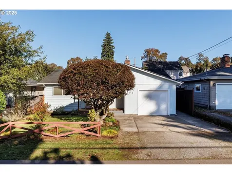 550 E Exeter Street Gladstone OR 97027